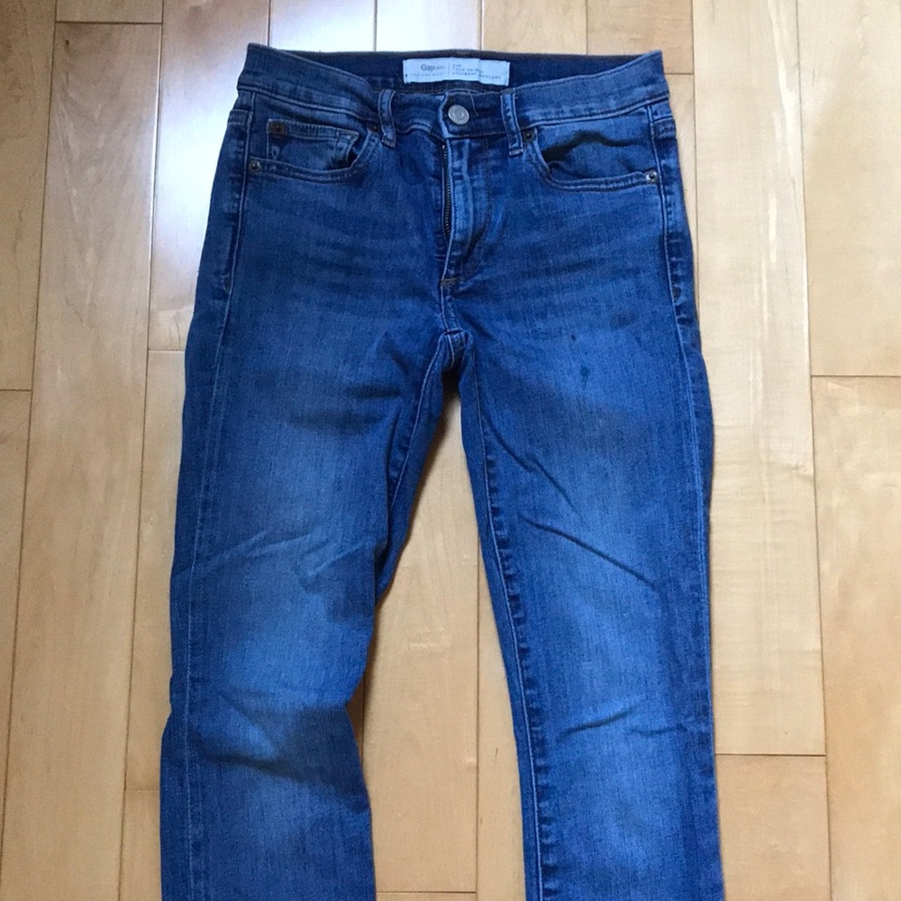 True Skinny Gap Jeans size 25R